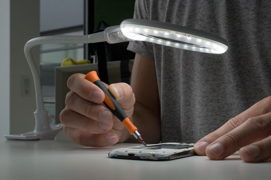 GOOBAY μεγεθυντικός φακός 60359 με κλιπ & βάση - Image 3